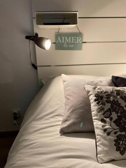 Bed In The City - Appart'Hotel - Historical Center Bayeux Exterior foto